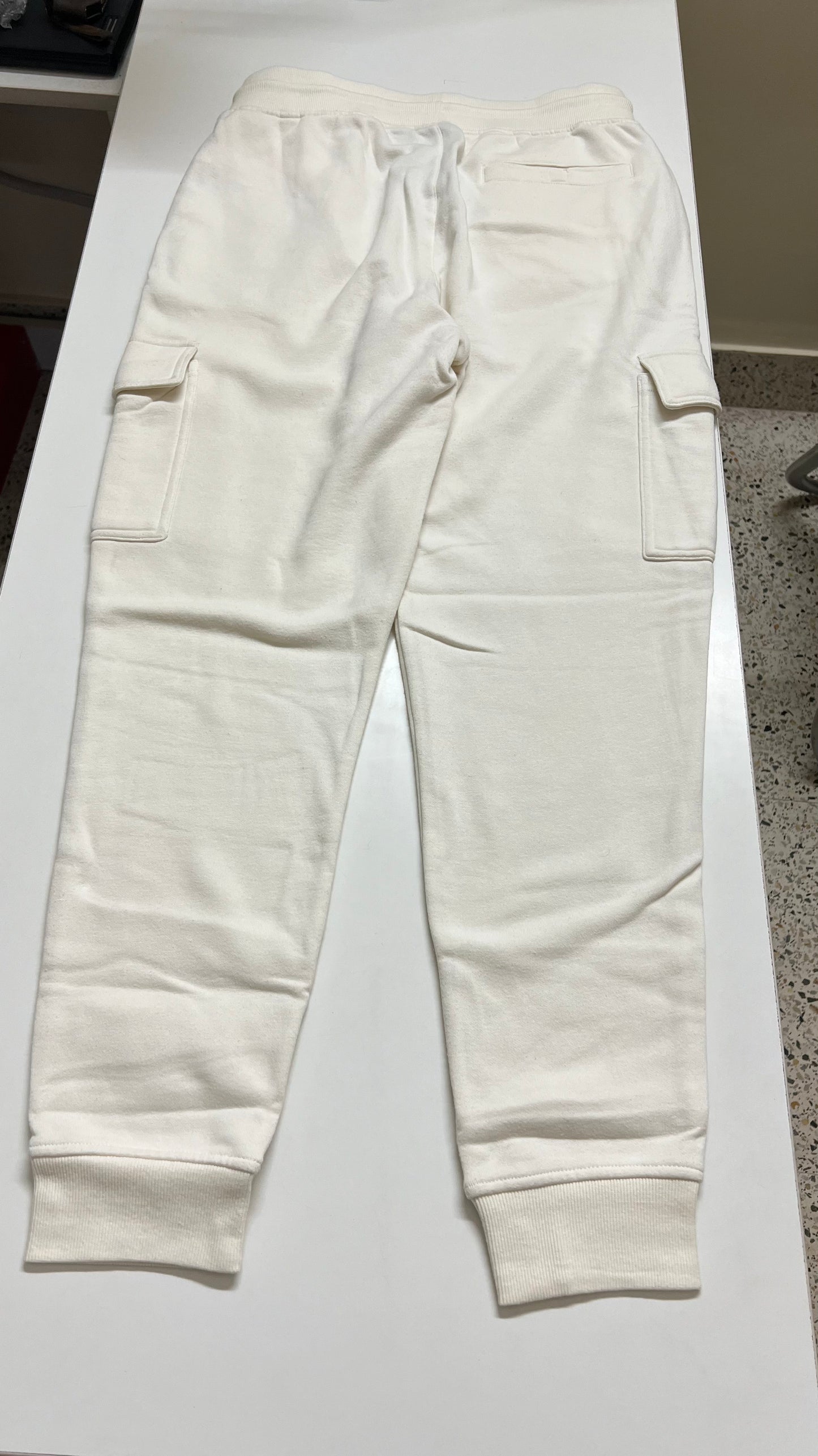 Men's Off-White Fleece Cargo Joggers